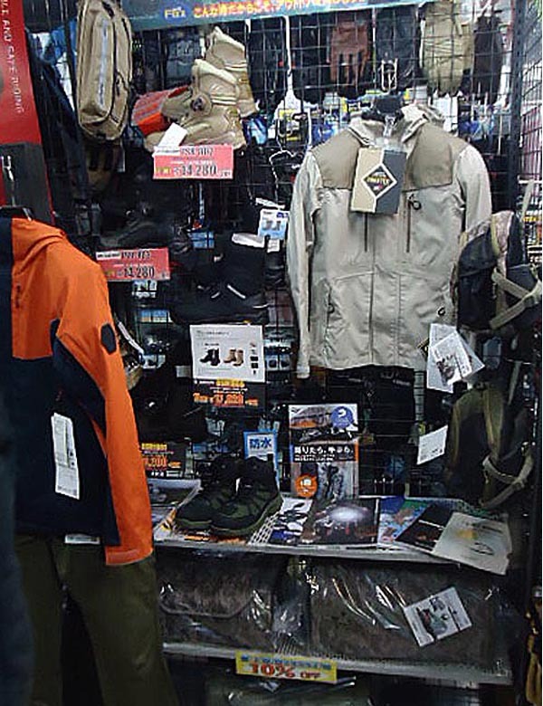 Kriega クリーガ バッグ バイク 東京 上野 販売 店 ゴールドウイン フラッグシップ